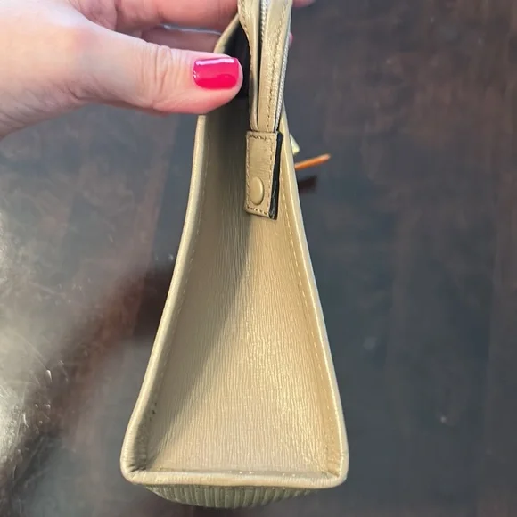 Authentic Yves Saint Laurent Clutch - Picture 5 of 13